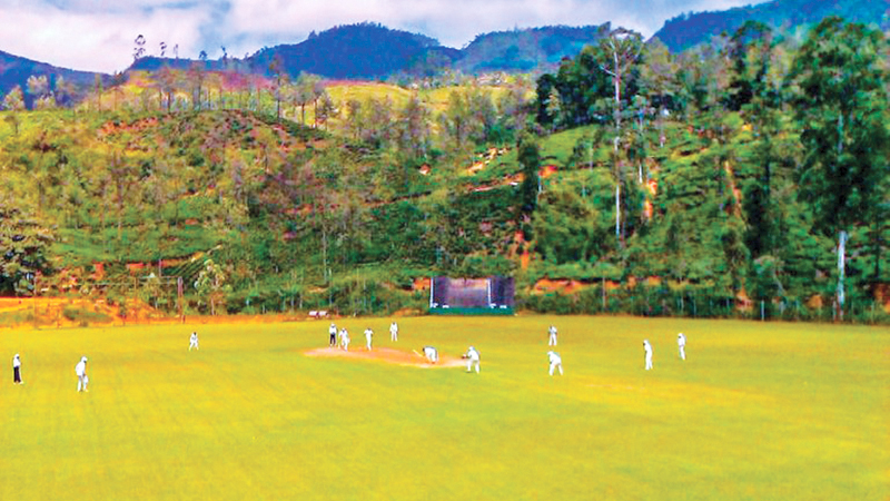 The Sri Lankan cricket team starts training at the Radella Stadium